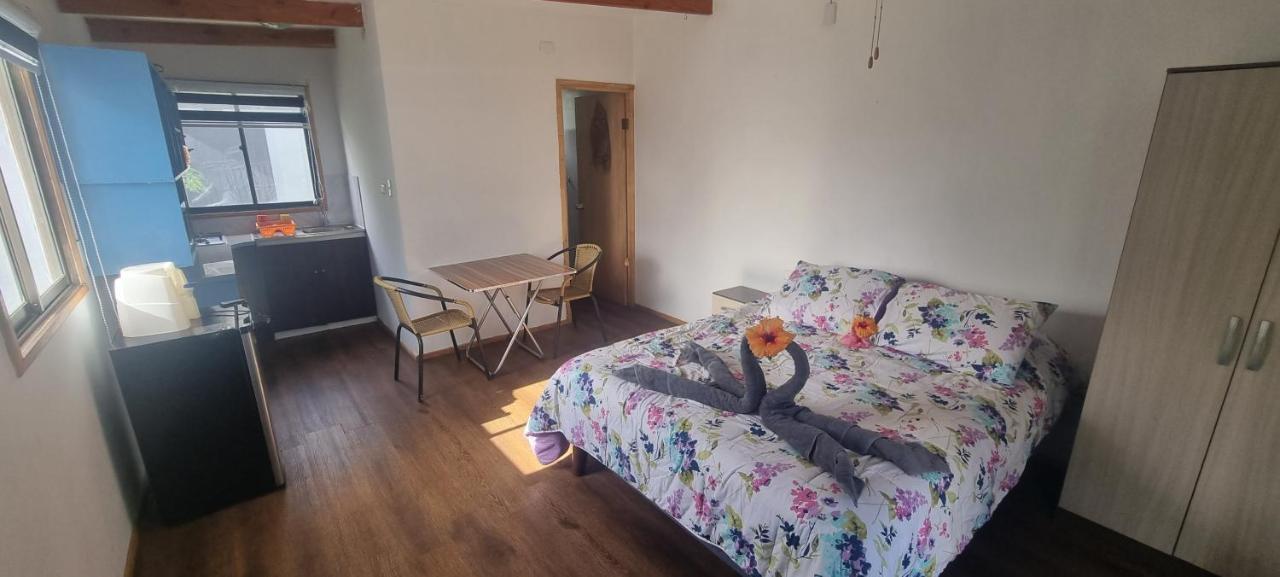 Appartement Hostal Henua Roa 2 à Hanga Roa Extérieur photo